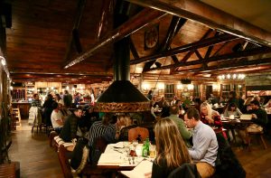 restaurant near bromley mountain